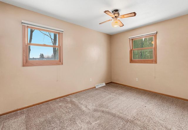 205 Linden Place S, Northfield, MN 55057