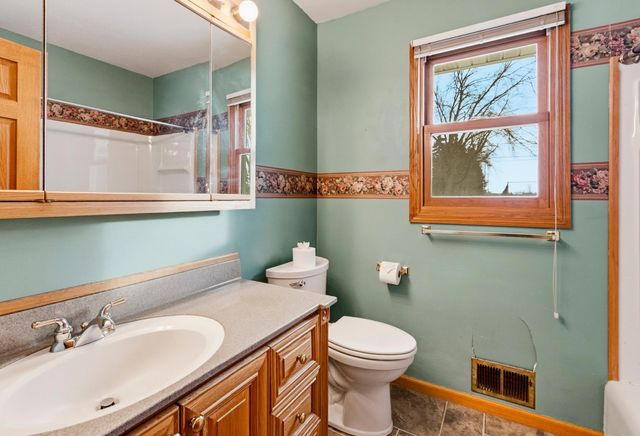 205 Linden Place S, Northfield, MN 55057