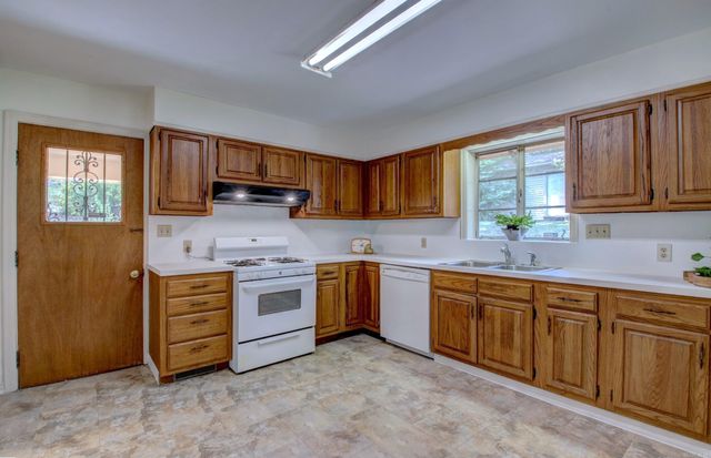 931 E H Street, North Little Rock, AR 72116