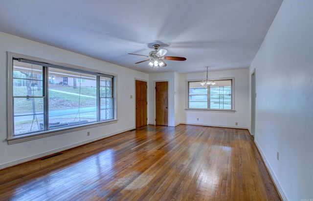 931 E H Street, North Little Rock, AR 72116