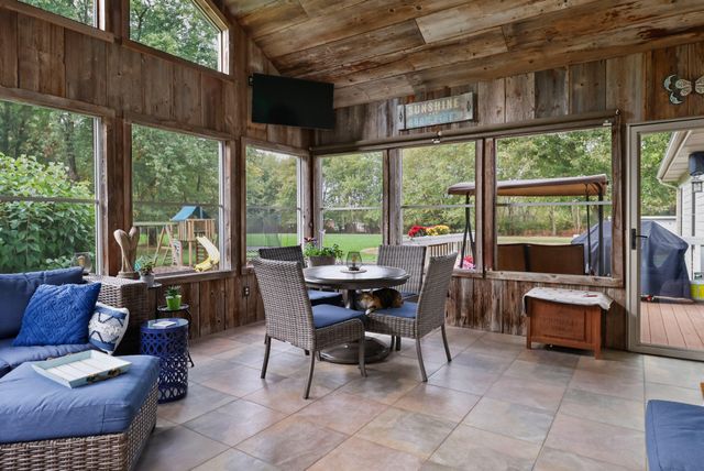 9905 W 113th Avenue, Cedar Lake, IN 46303