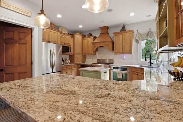 9905 W 113th Avenue, Cedar Lake, IN 46303
