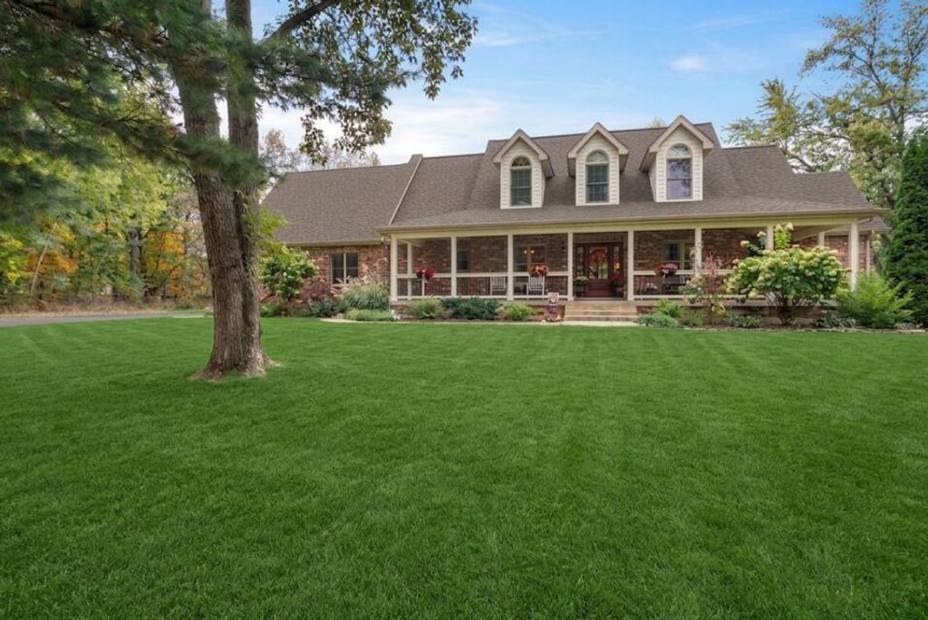 9905 W 113th Avenue, Cedar Lake, IN 46303