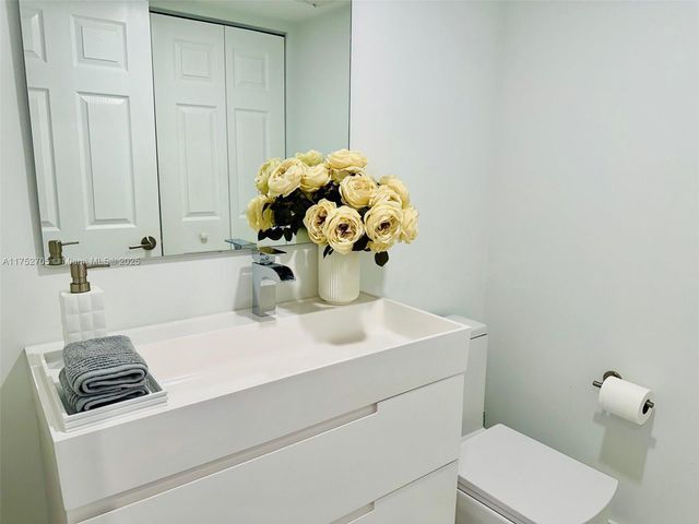 19101 NE 36th Ct 1911, Aventura, FL 33180