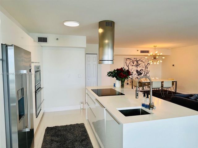 19101 NE 36th Ct 1911, Aventura, FL 33180