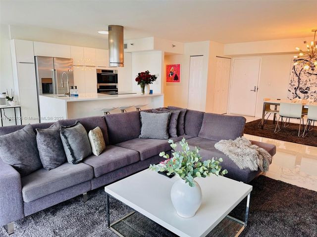 19101 NE 36th Ct 1911, Aventura, FL 33180