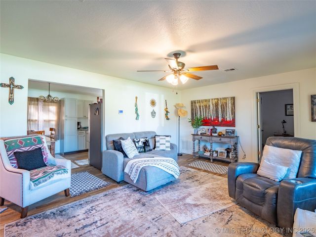 617 S 12th Street, Mcalester, OK 74501