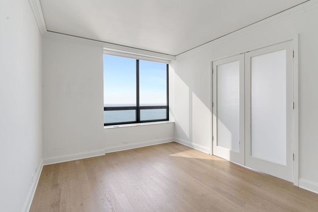 180 E Pearson Street 3502, Chicago, IL 60611