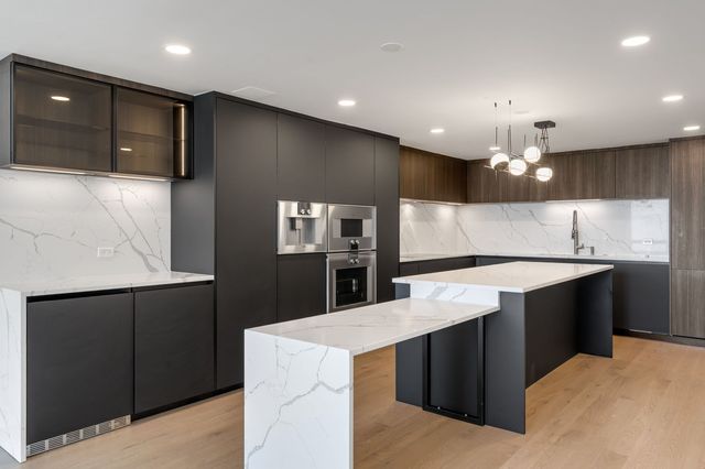 180 E Pearson Street 3502, Chicago, IL 60611