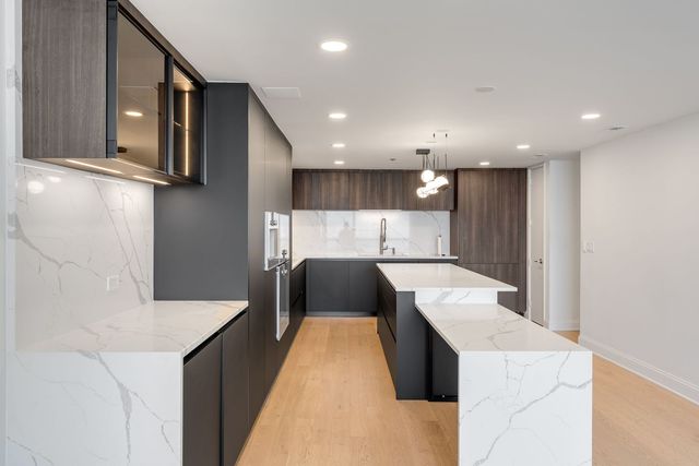 180 E Pearson Street 3502, Chicago, IL 60611