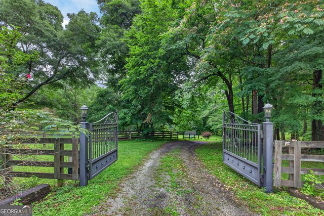 215 Boone Road, Newnan, GA 30263