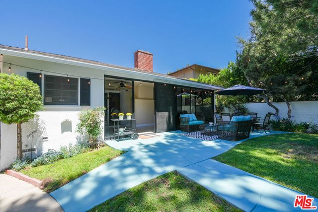 416 Coutin Lane, Glendale, CA 91206