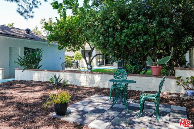 416 Coutin Lane, Glendale, CA 91206