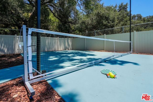 416 Coutin Lane, Glendale, CA 91206