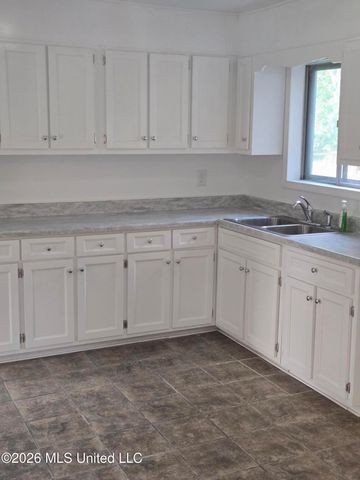 3900 Cypress Street, Moss Point, MS 39563