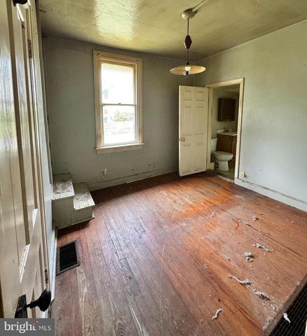 19624 OLD FORGE RD, Hagerstown, MD 21742