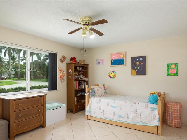 3134 Pierce Street, Hollywood, FL 33021