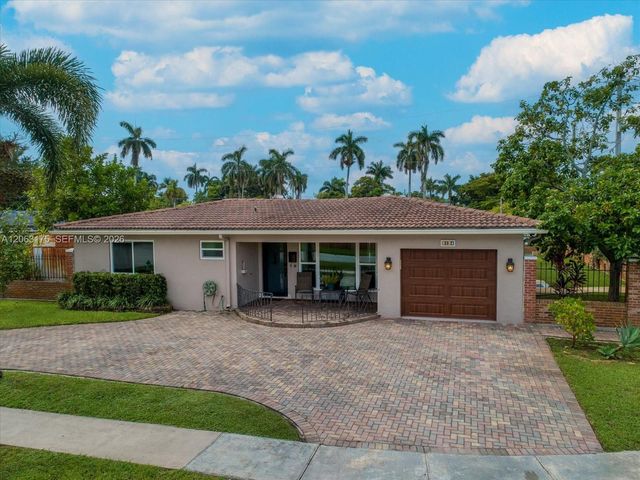 3134 Pierce Street, Hollywood, FL 33021