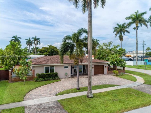 3134 Pierce Street, Hollywood, FL 33021