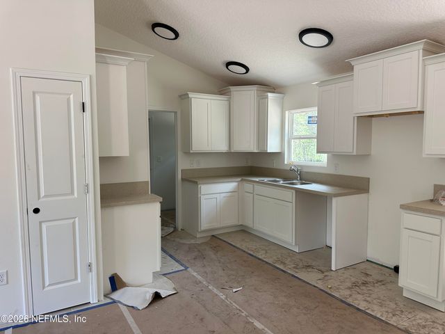 6414 BOWDOIN Avenue, Keystone Heights, FL 32656
