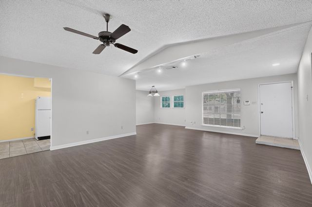 432 Sandy Trail, Richardson, TX 75080