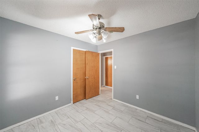 821 Prestwick Street, Bedford, TX 76022