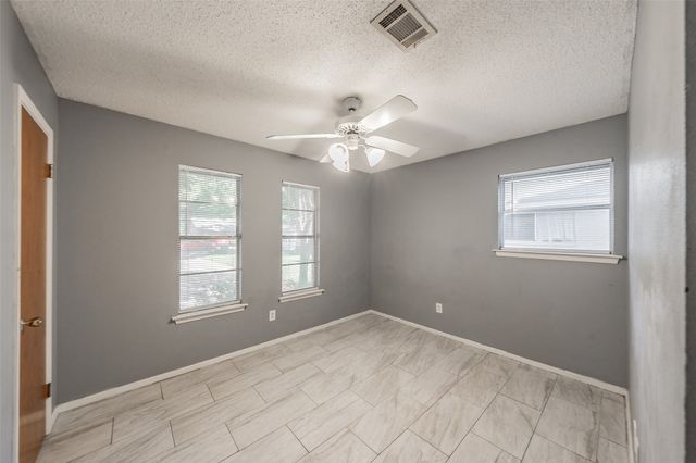 821 Prestwick Street, Bedford, TX 76022