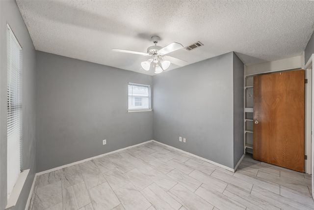 821 Prestwick Street, Bedford, TX 76022