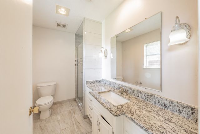 821 Prestwick Street, Bedford, TX 76022