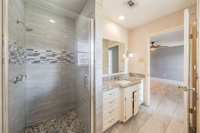 821 Prestwick Street, Bedford, TX 76022