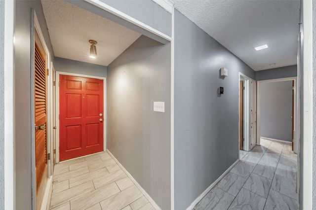 821 Prestwick Street, Bedford, TX 76022