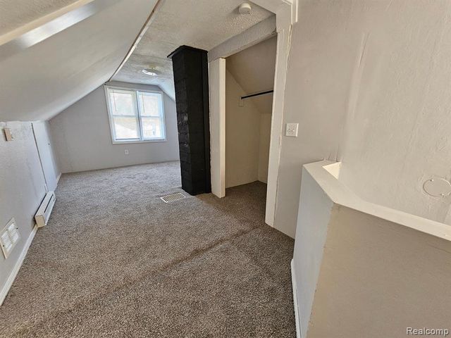 6828 Meadow Avenue, Warren, MI 48091