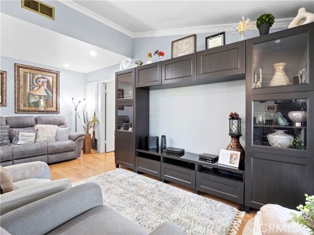 26835 Avenue Of The Oaks B, Newhall (santa Clarita), CA 91321