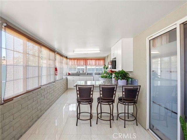 26835 Avenue Of The Oaks B, Newhall (santa Clarita), CA 91321