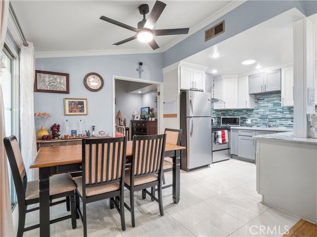 26835 Avenue Of The Oaks B, Newhall (santa Clarita), CA 91321