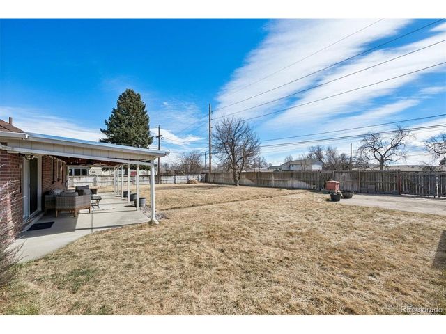 9000 Gyda Dr, Arvada, CO 80002