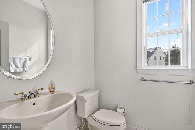 58 MEADOW RUN RD, Bordentown, NJ 08505