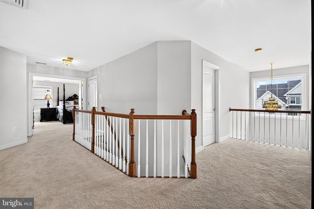 58 MEADOW RUN RD, Bordentown, NJ 08505