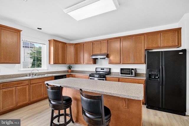 58 MEADOW RUN RD, Bordentown, NJ 08505