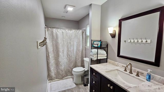 31 BLANCHARD DR, Woodbury, NJ 08096