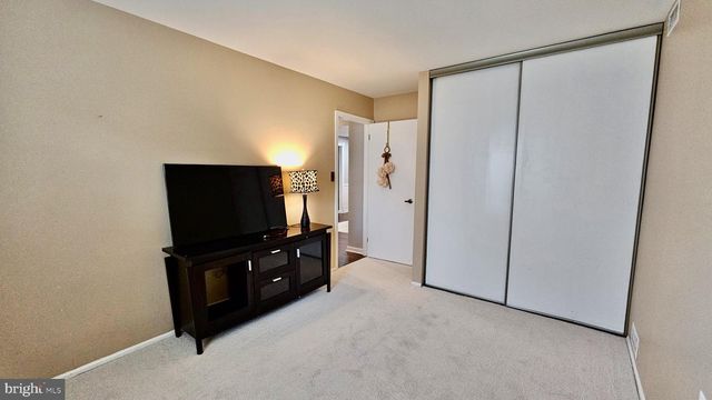 31 BLANCHARD DR, Woodbury, NJ 08096