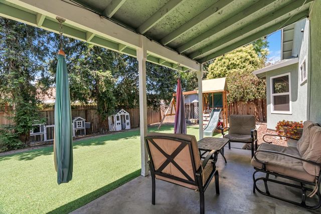 344 Ventanas Ave, Oakdale, CA 95361