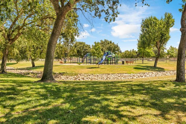 344 Ventanas Ave, Oakdale, CA 95361