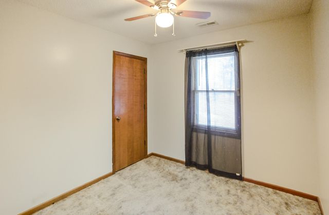 104 EDGEWOOD DR, Hallsville, MO 65255