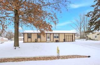 104 EDGEWOOD DR, Hallsville, MO 65255