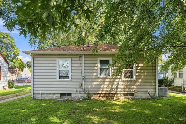 331 W 29th Street, Davenport, IA 52803