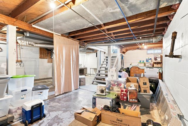 331 W 29th Street, Davenport, IA 52803