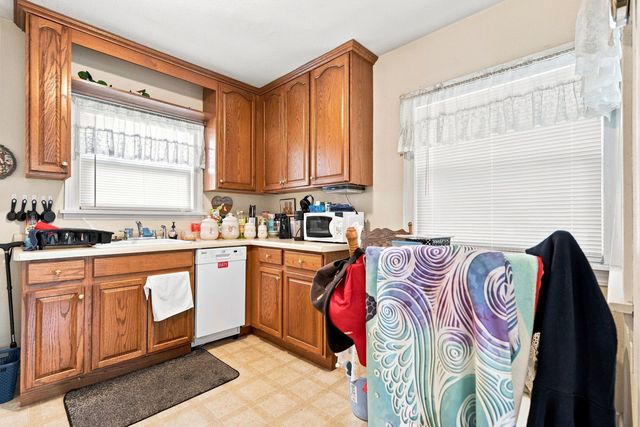 331 W 29th Street, Davenport, IA 52803