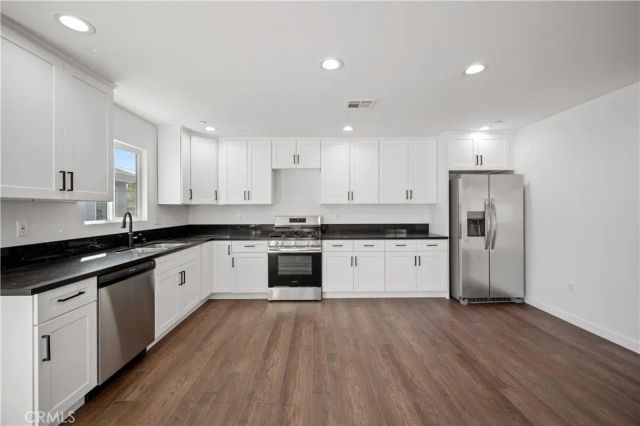 7445 Balcom Avenue, Reseda, CA 91335