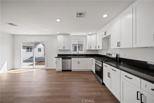 7445 Balcom Avenue, Reseda, CA 91335